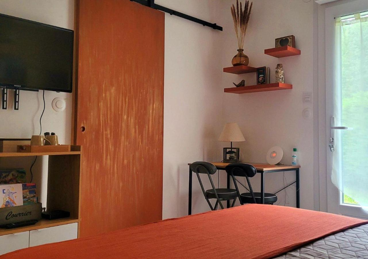 Vivre Benaise Chambre D'Hotes Chaunac Pokoj fotografie